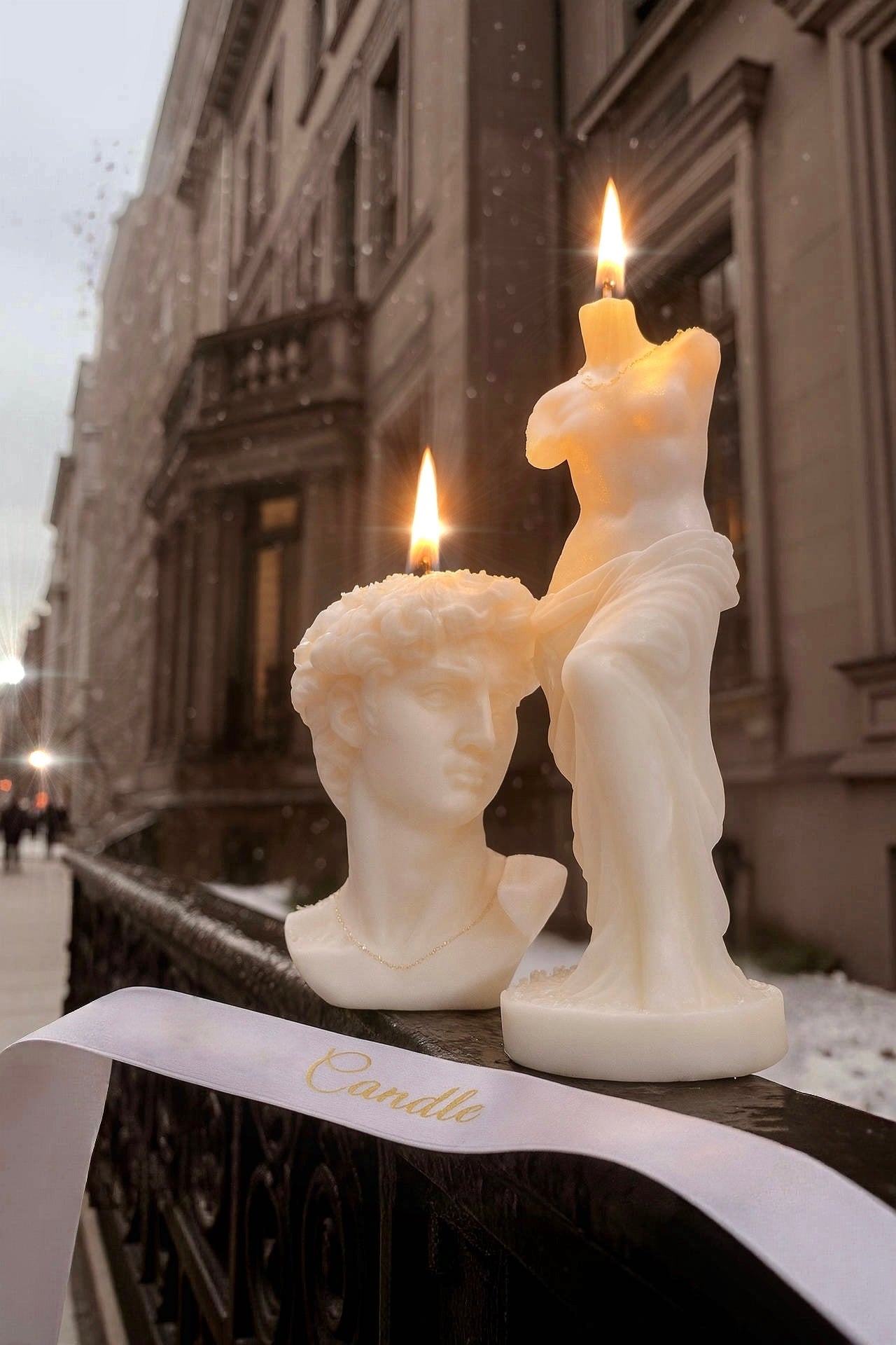 Anaïs Man & Venus Set in Sculpture White