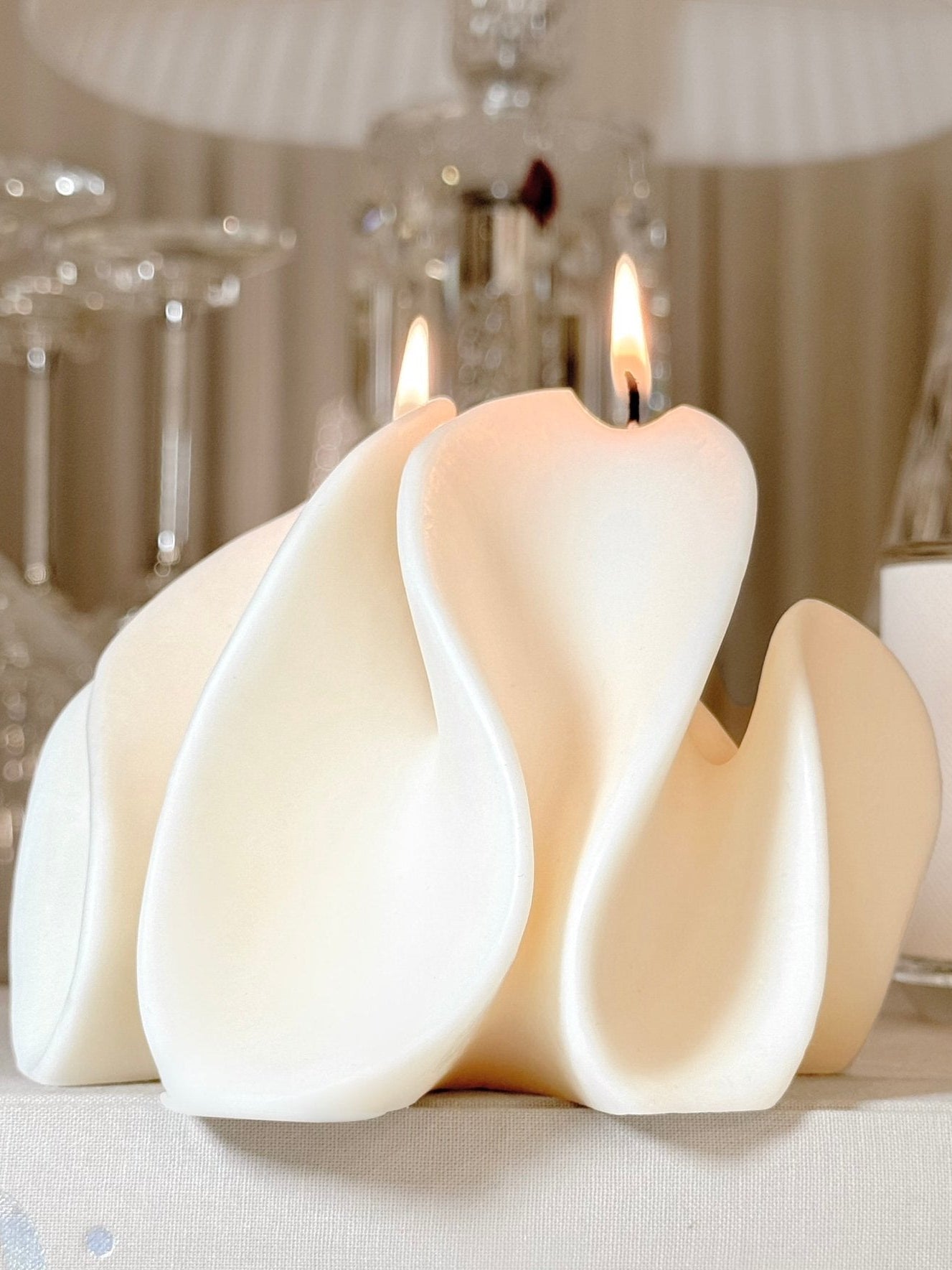Mia Abstract Candle