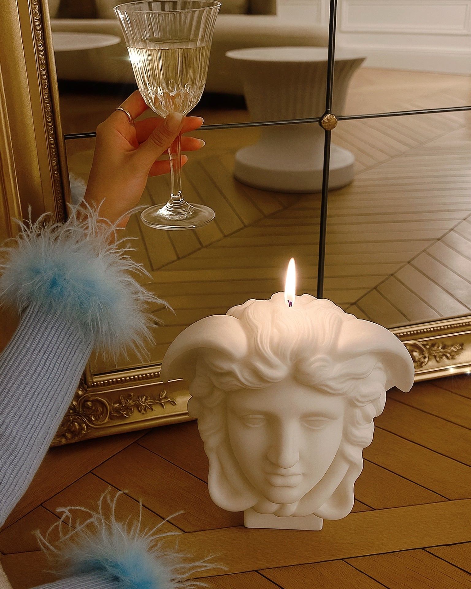 Medusa Candle