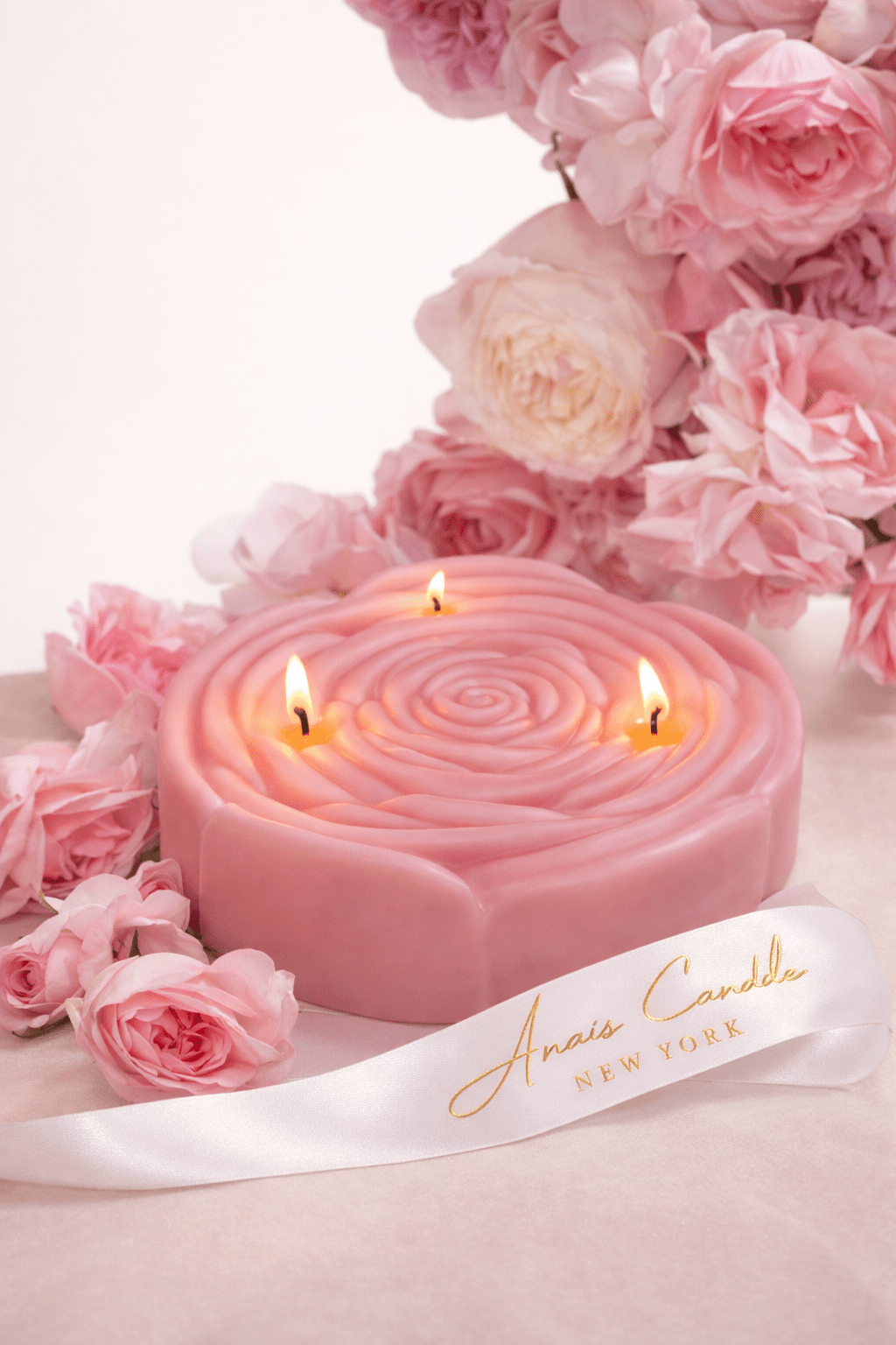3-Wick Rosette d’Anaïs Flower Candle in Blush Pink