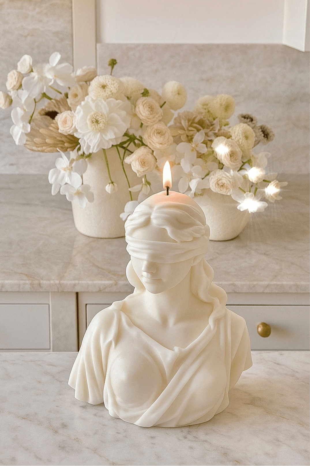 Lady Mystique Candle