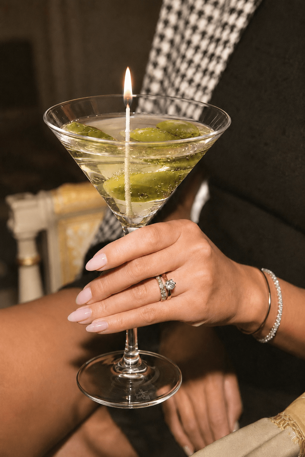 Olive Étoile Martini Candle