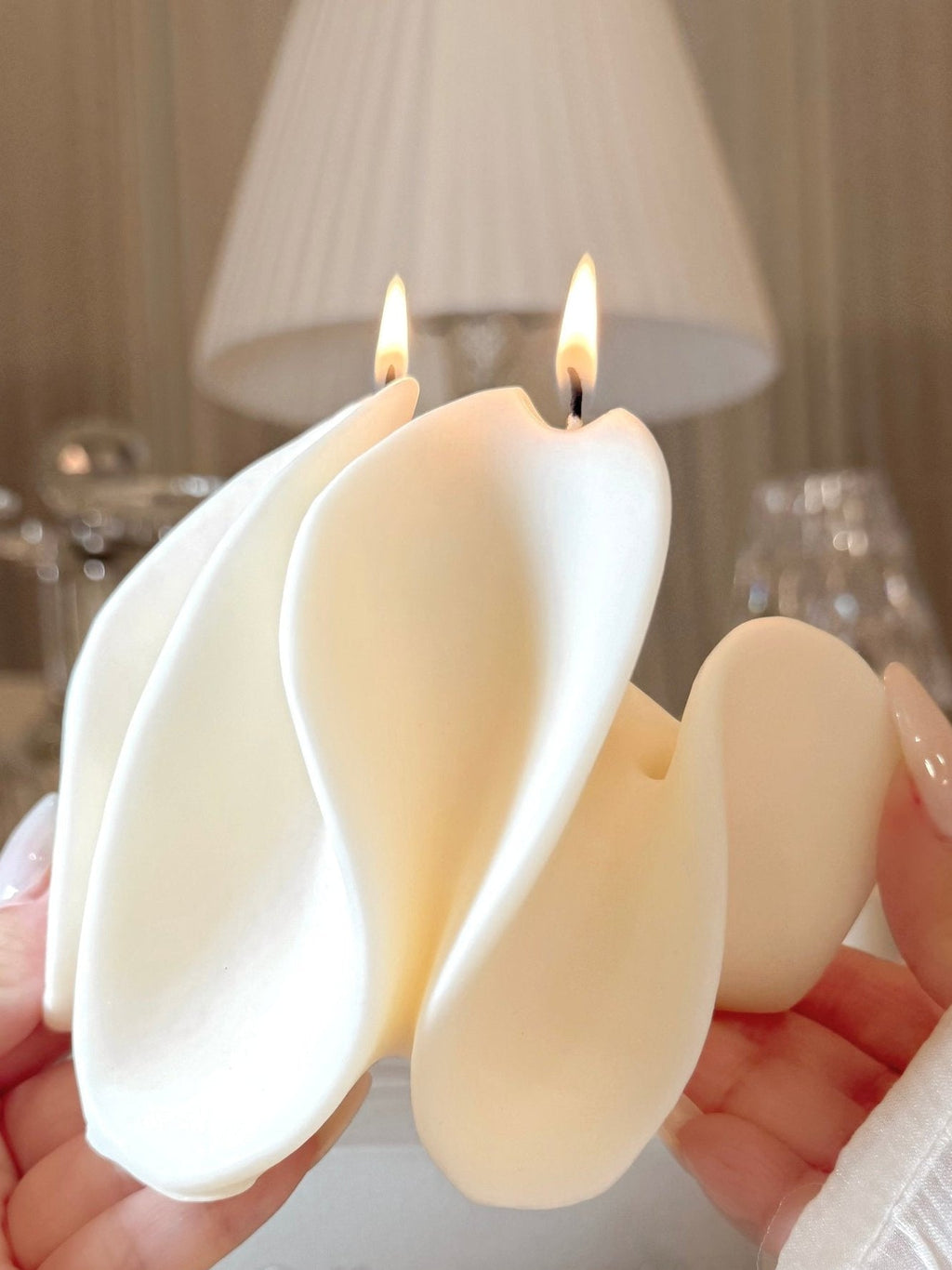 Mia Abstract Candle