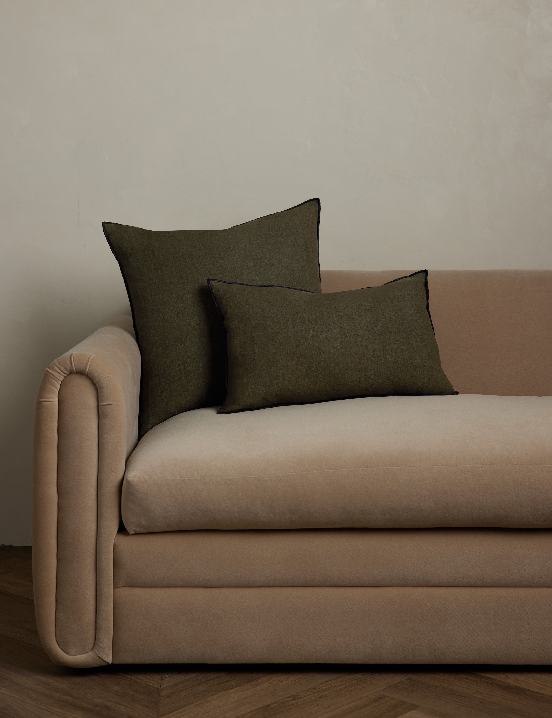 Carys Contrast Linen Pillow