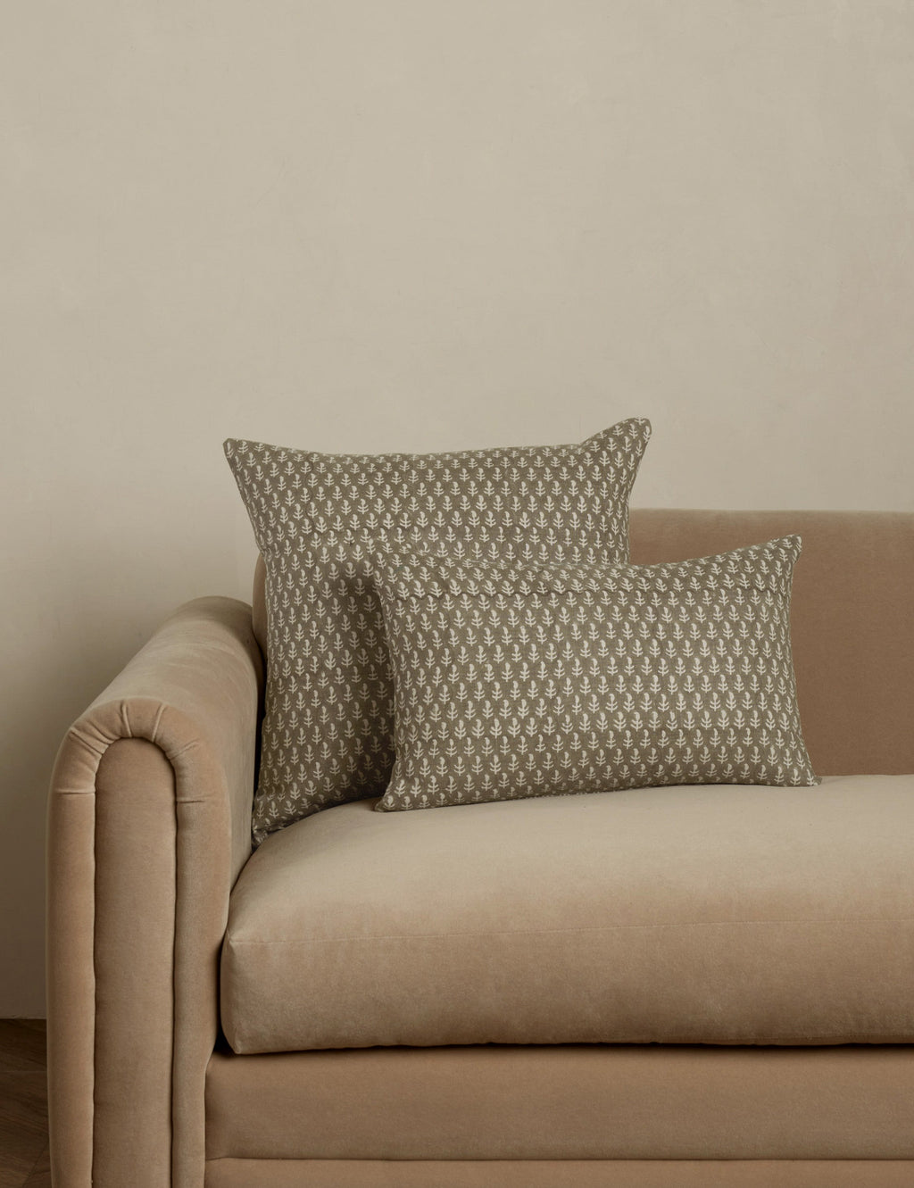 Agnes Linen Pillow