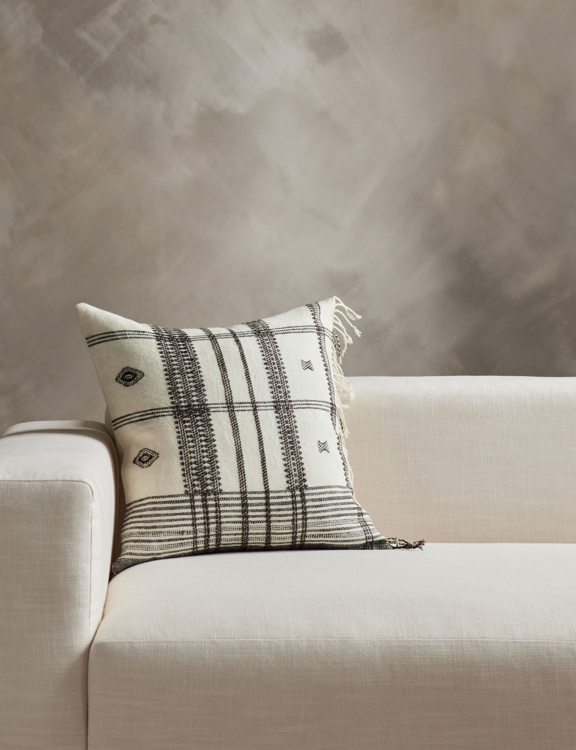 Kavia Pillow
