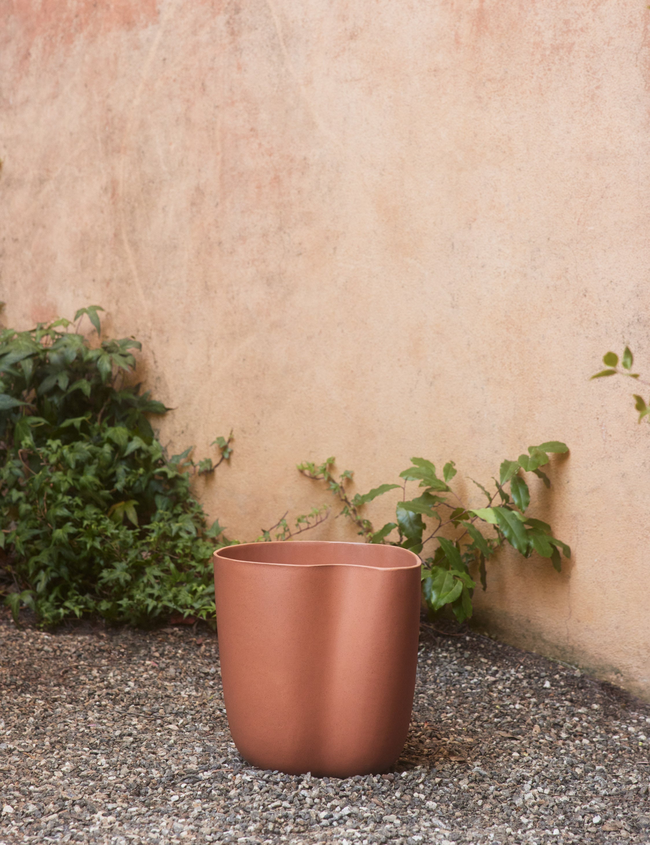 Dempsy Planter by Sarah Sherman Samuel