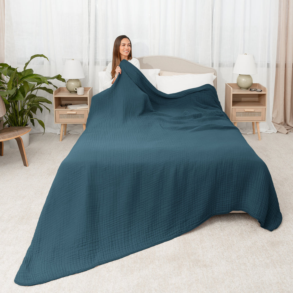 Karlina Muslin Blanket