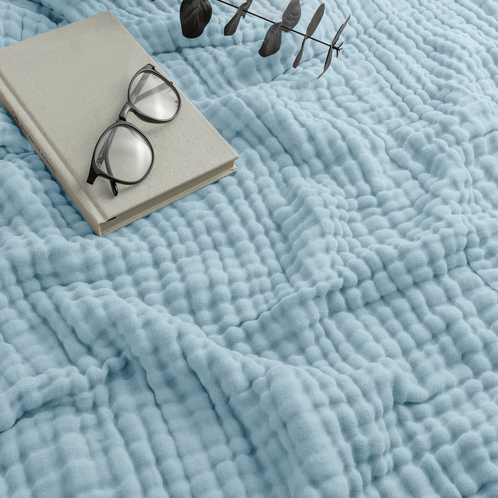 Karlina Muslin Blanket