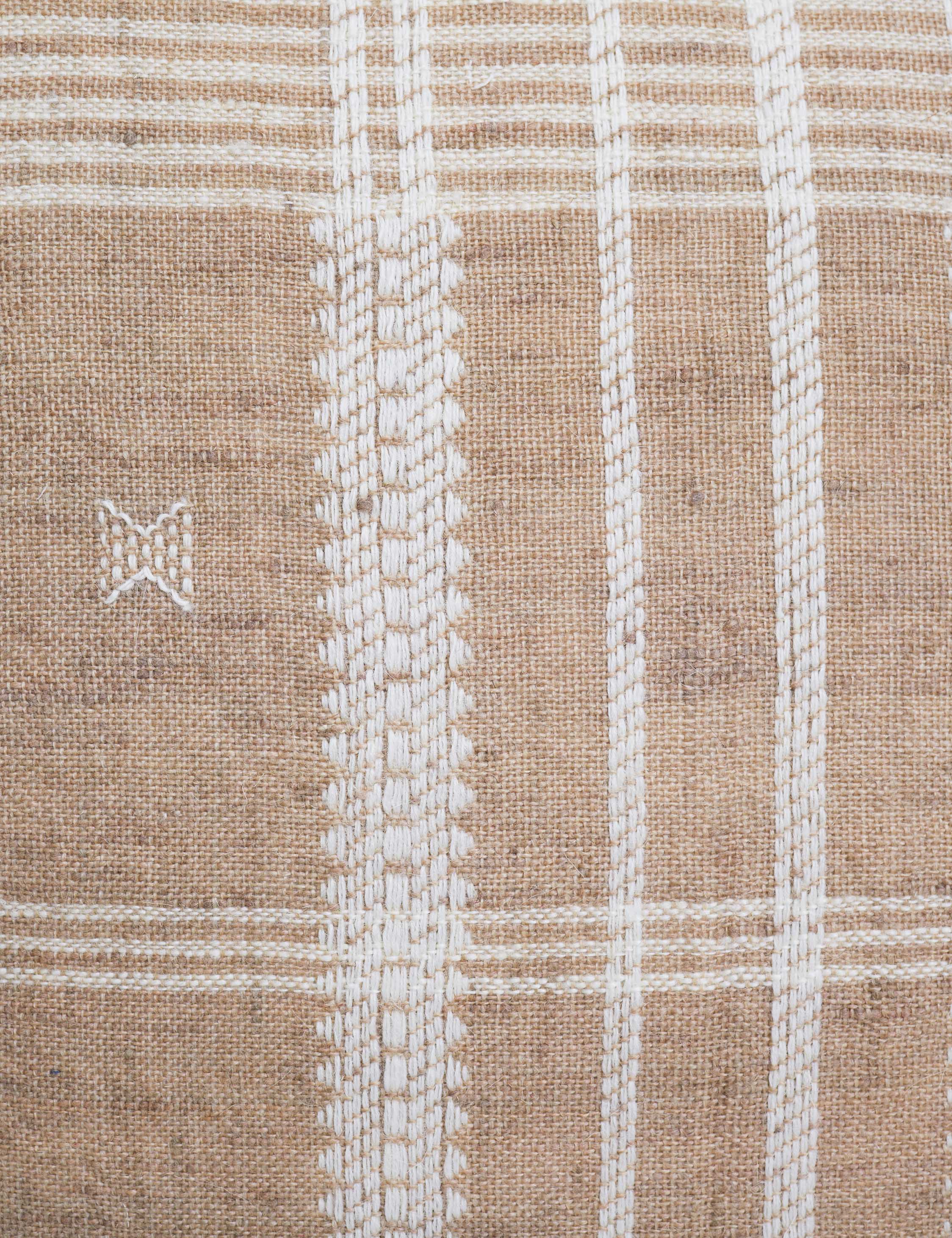 Kavia Pillow