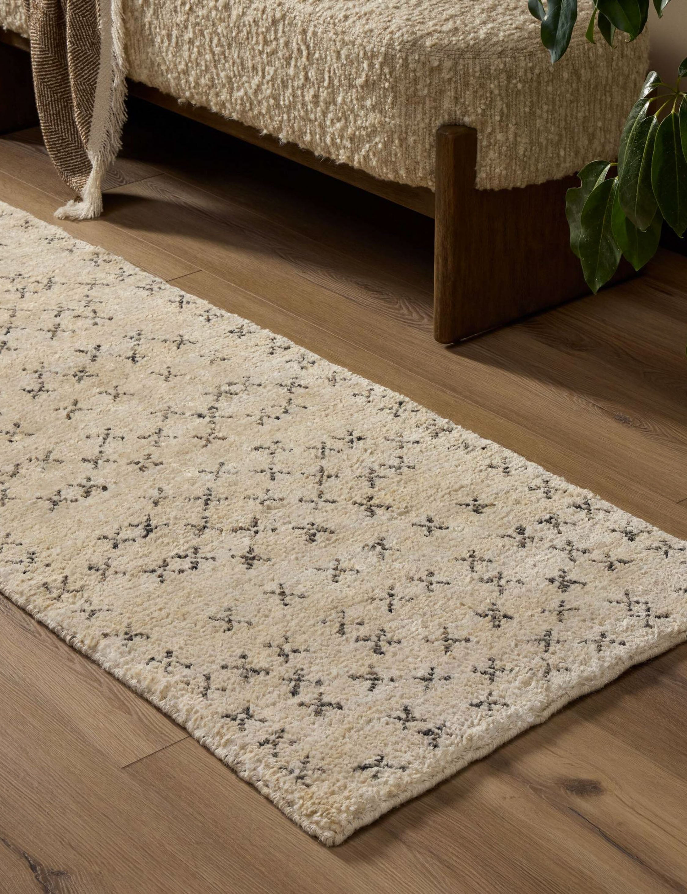 Manolya Hand-Knotted Jute Rug