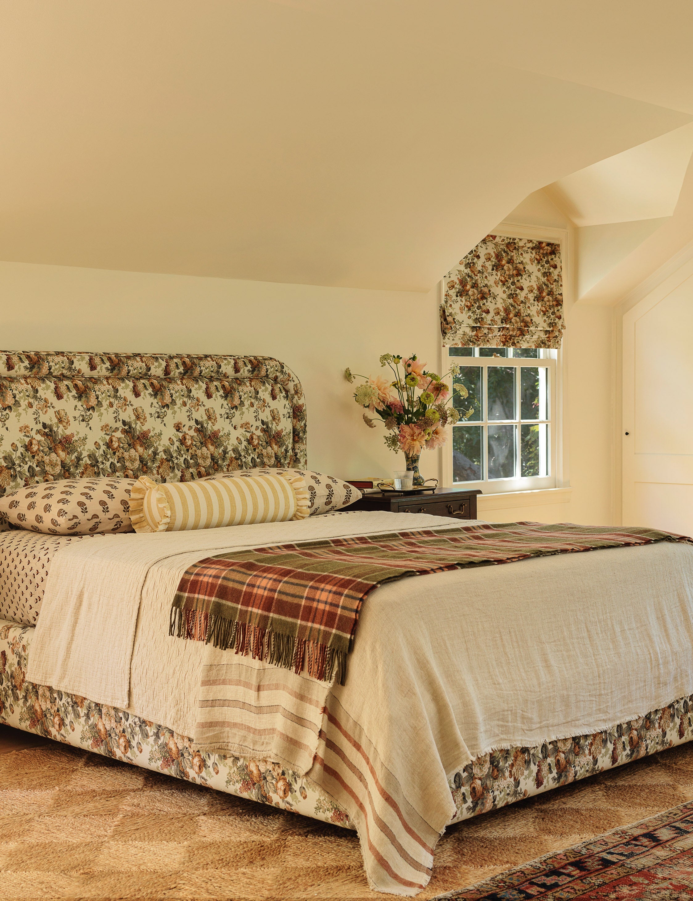Soter Linen Roman Shade by Heidi Caillier