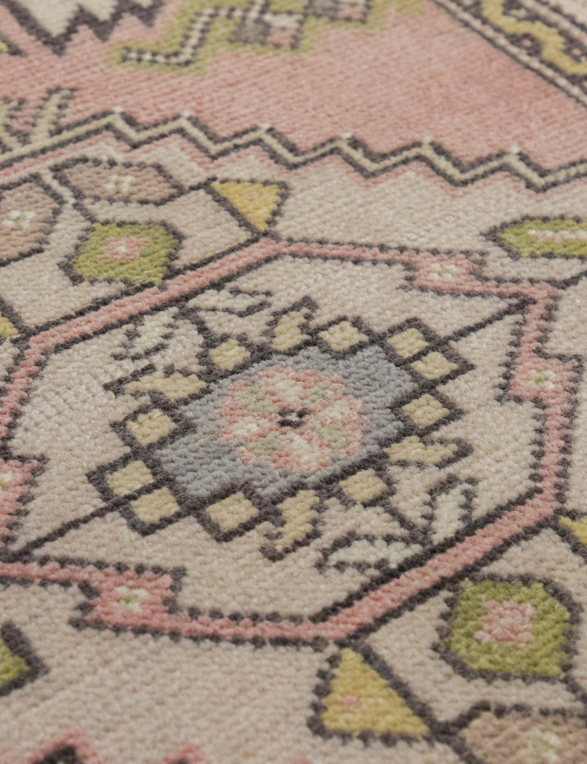Vintage Turkish Hand-Knotted Wool Mini Rug No. 330, 1'7" x 3'1"