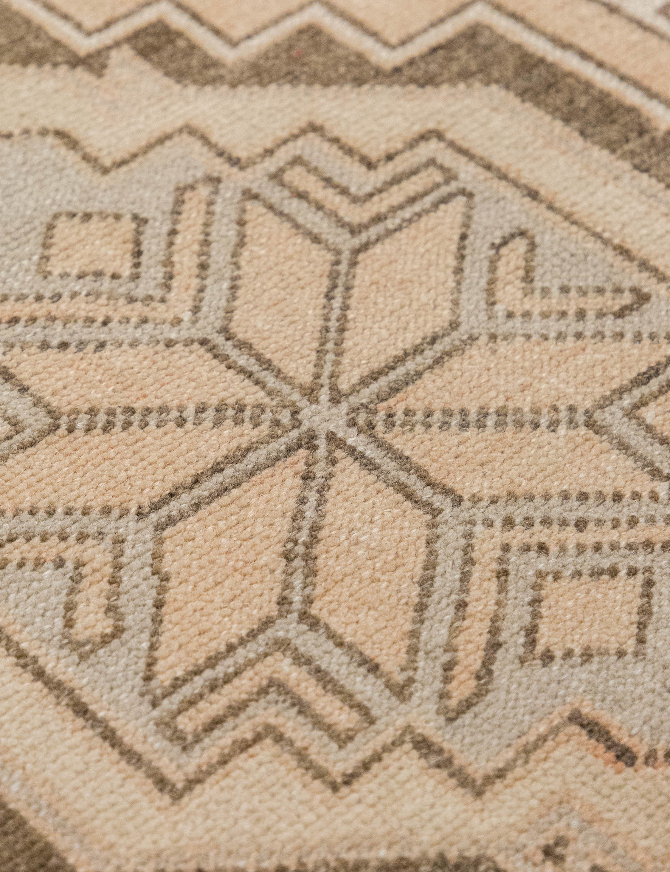 Vintage Turkish Hand-Knotted Wool Mini Rug No. 343, 1'5" x 3'1"