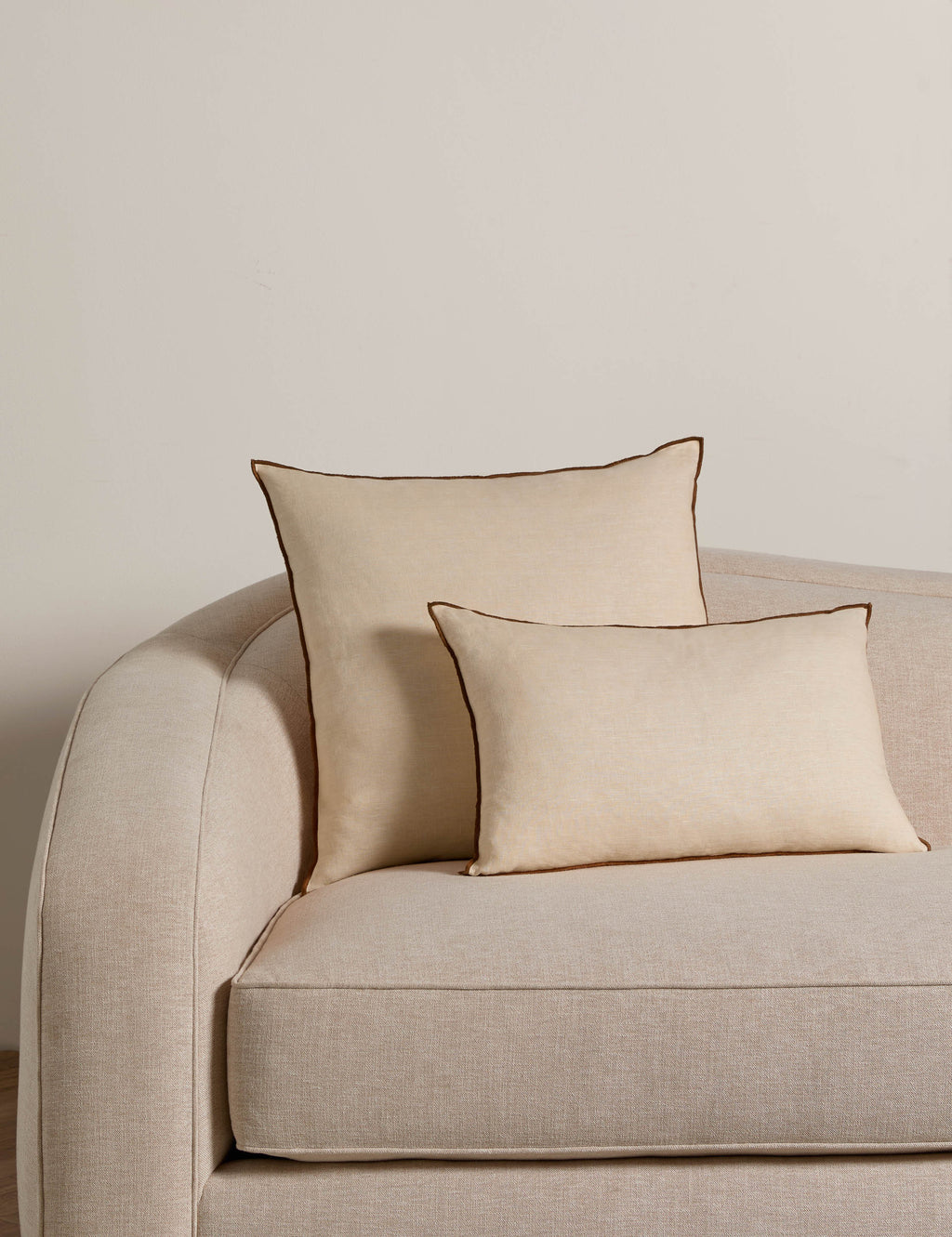 Carys Contrast Linen Pillow
