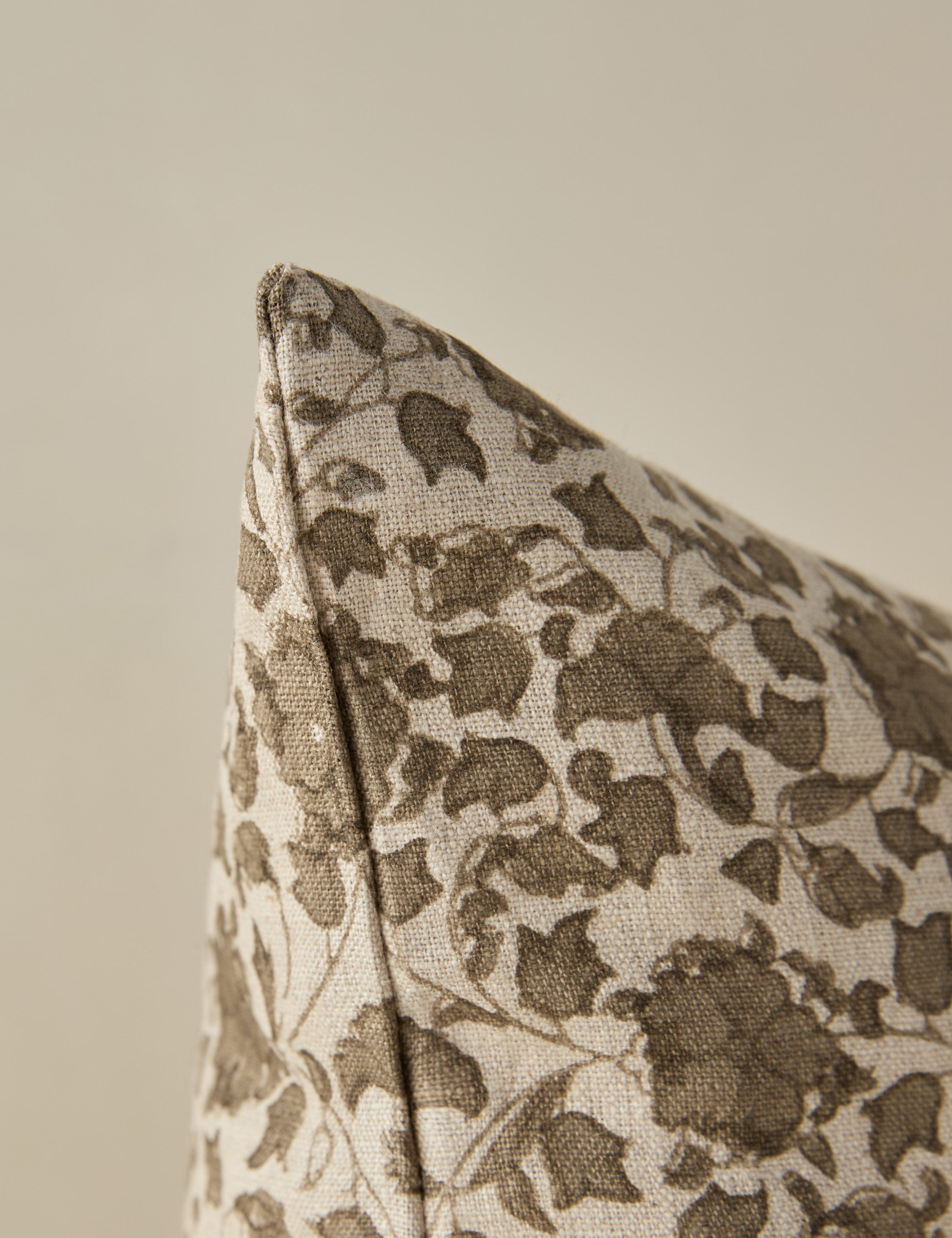 Lavelanet Linen Pillow