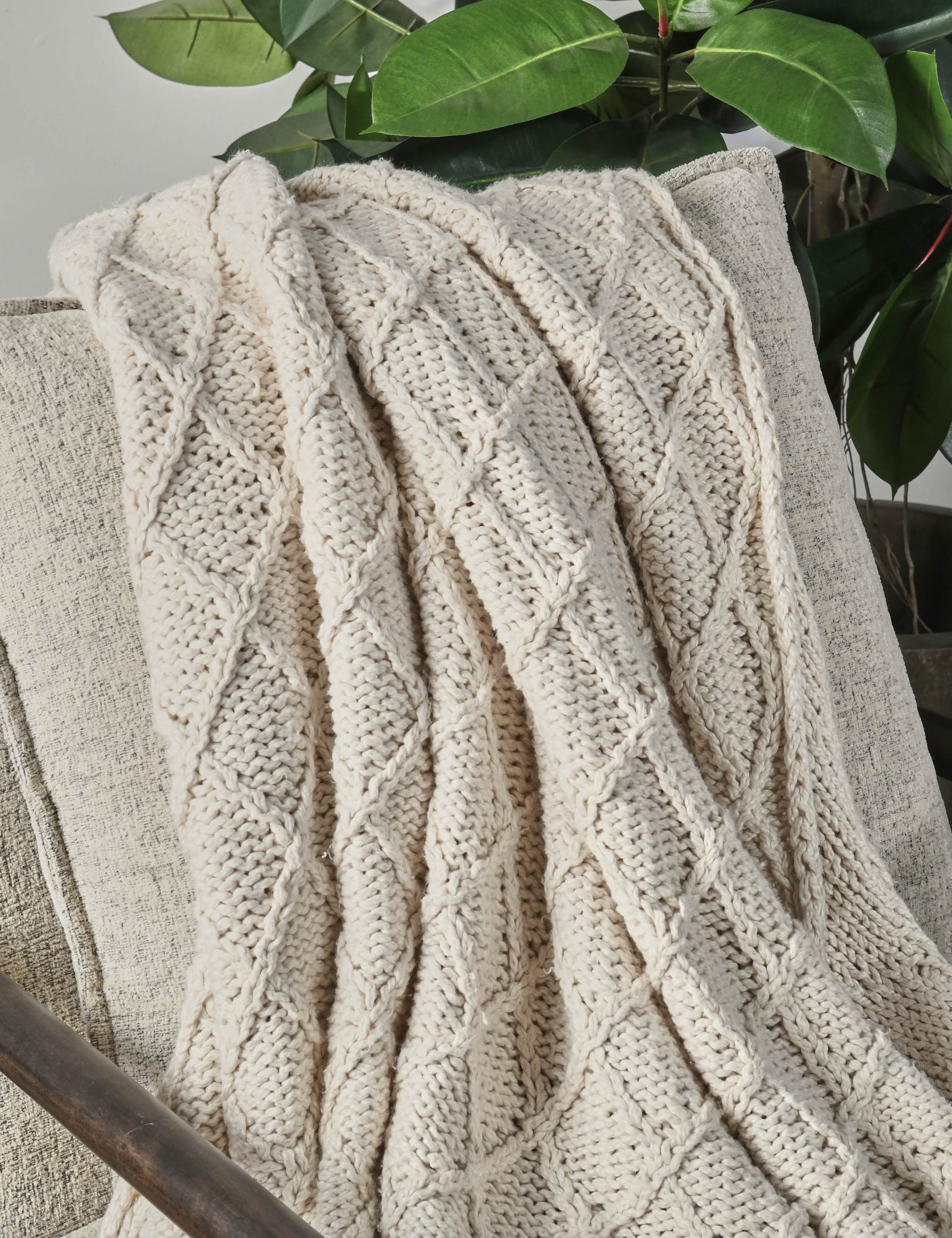 Russi Throw
