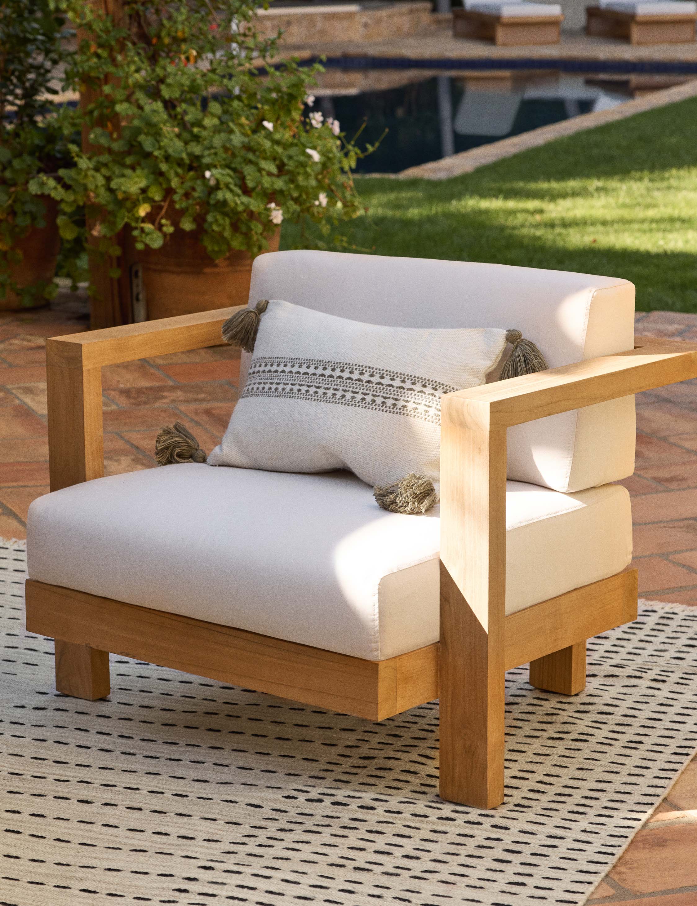 Marchesa Indoor / Outdoor Pillow