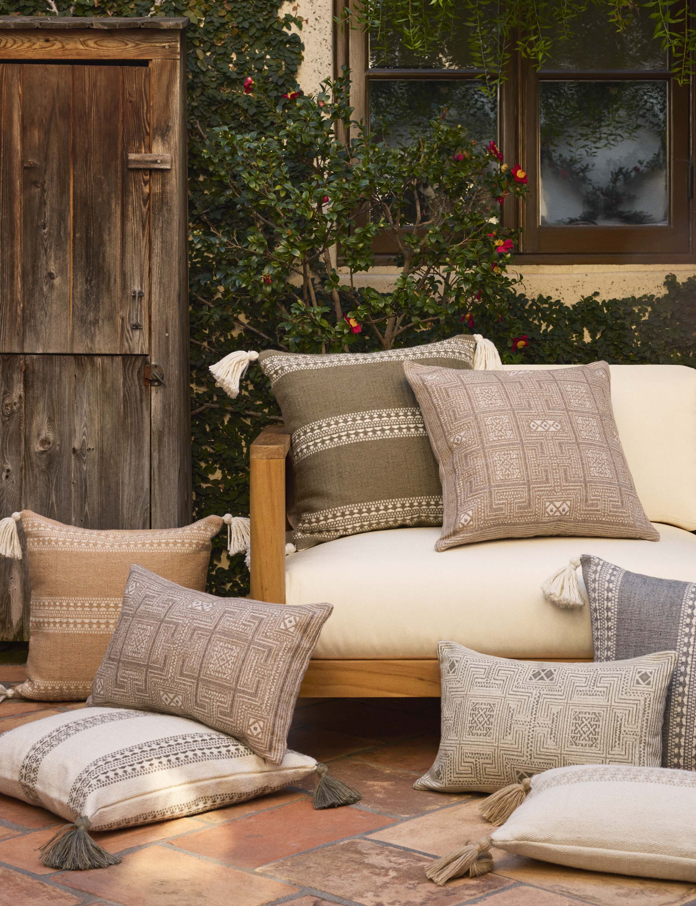 Marchesa Indoor / Outdoor Pillow