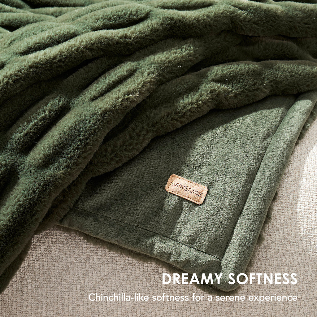 Ruched Bubble Faux Fur Throw Blanket