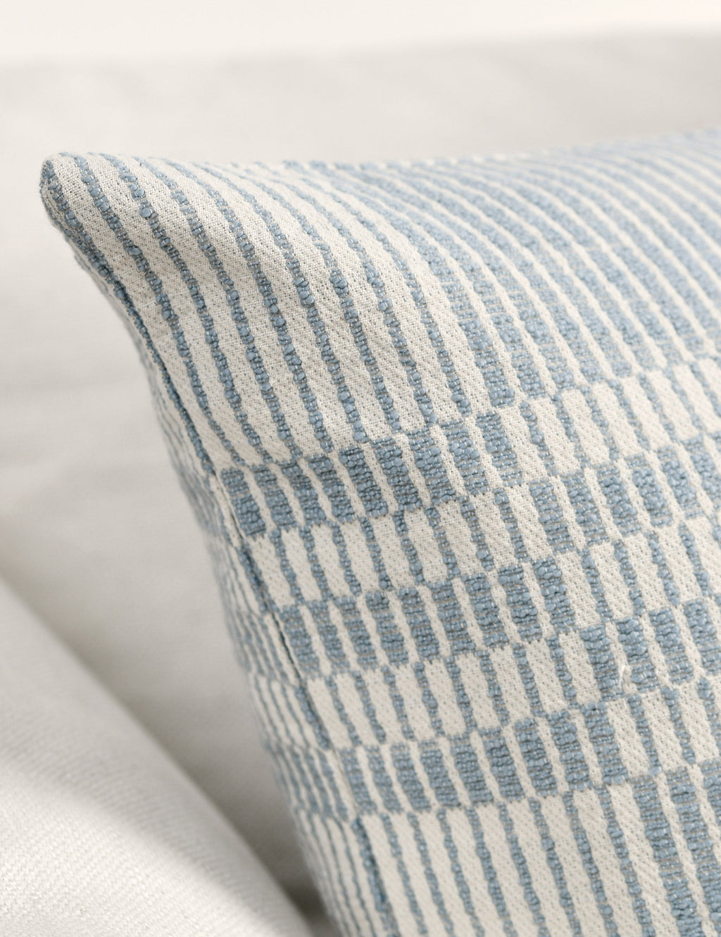 Ellis Pillow