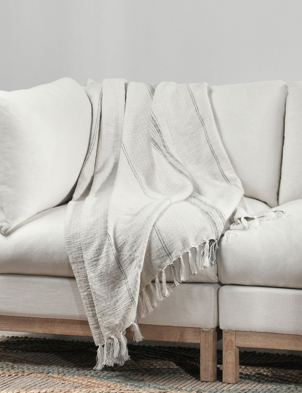 Ambar Throw