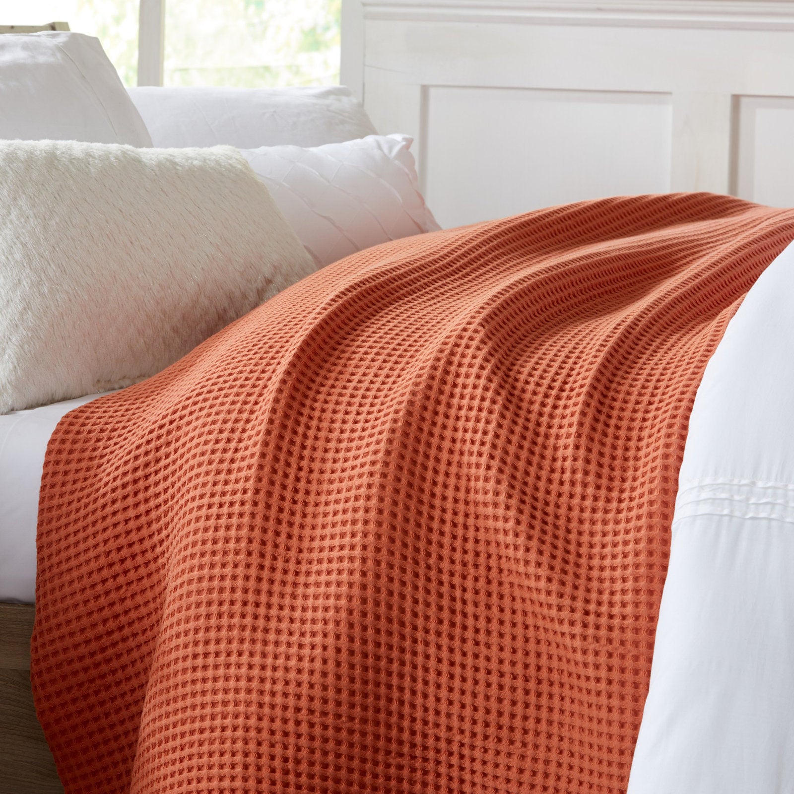 Vila Cotton Waffle Throw Blanket