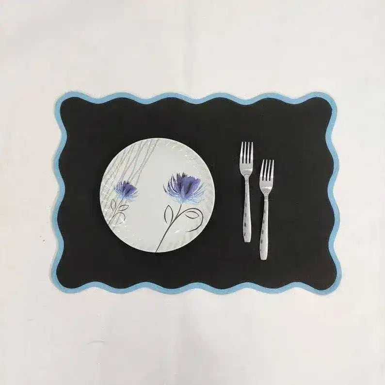 Black Classic Scallop Cotton Placemat Set of 4