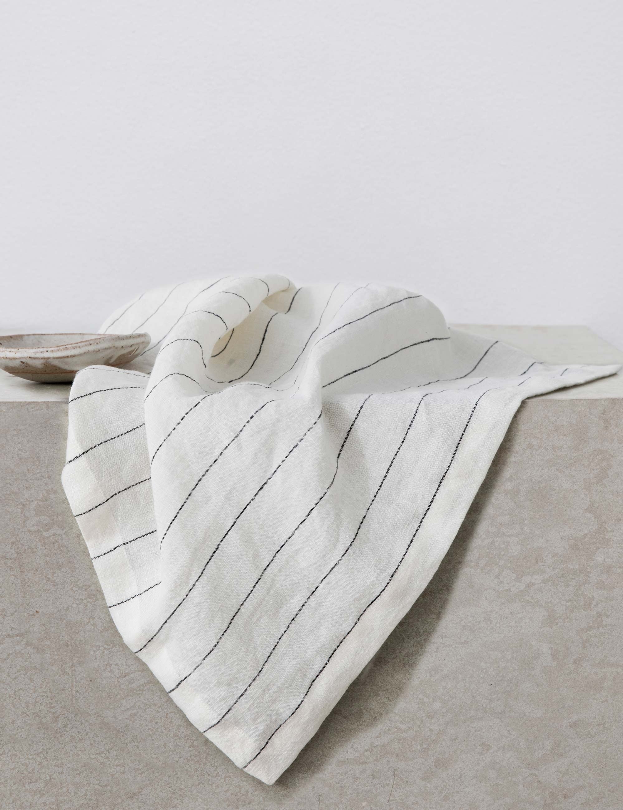Linen Table Napkins (Set of 4) by Cultiver