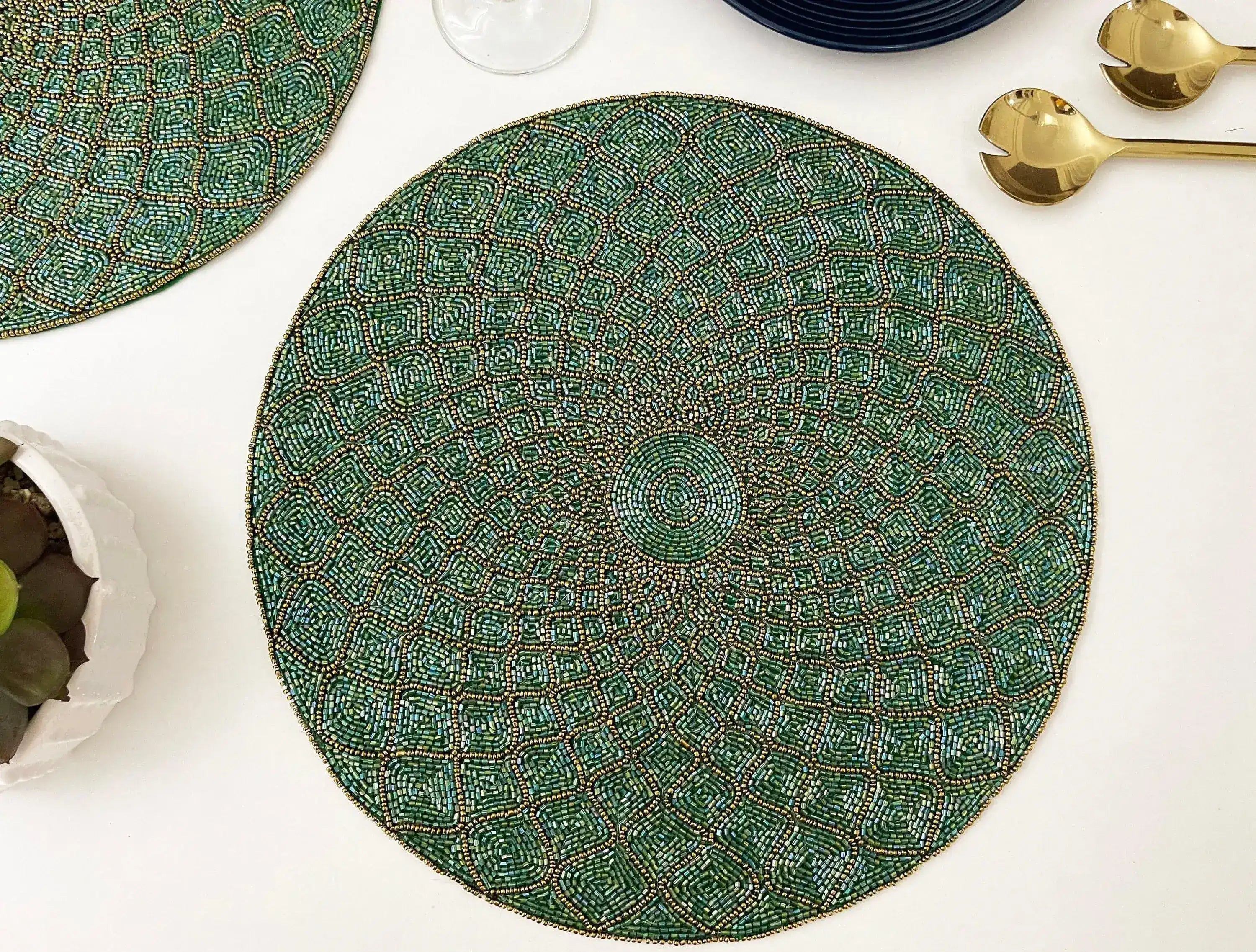 Moroccan Diamond Round Beaded Placemat - Green
