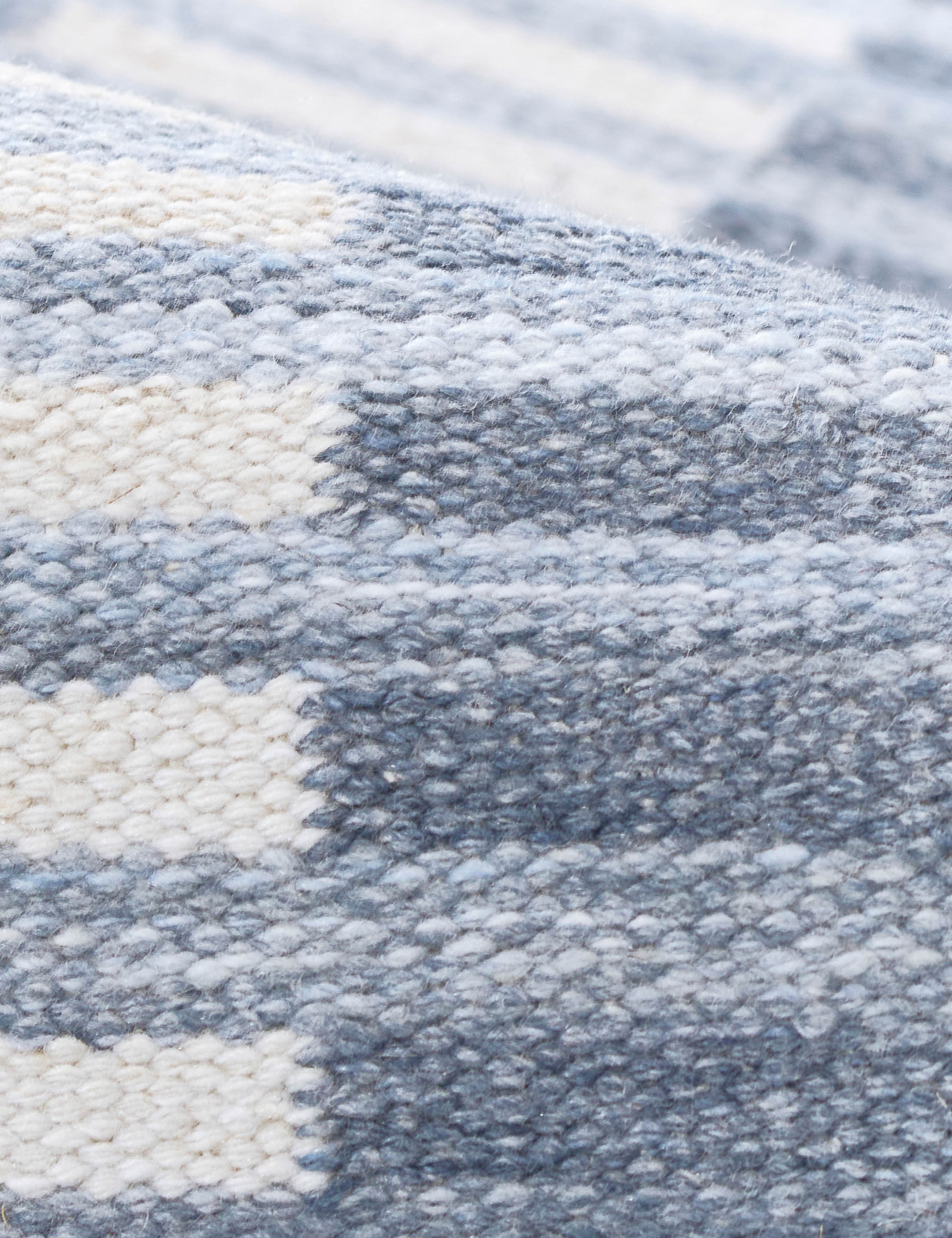 Ilia Indoor / Outdoor Handwoven Rug