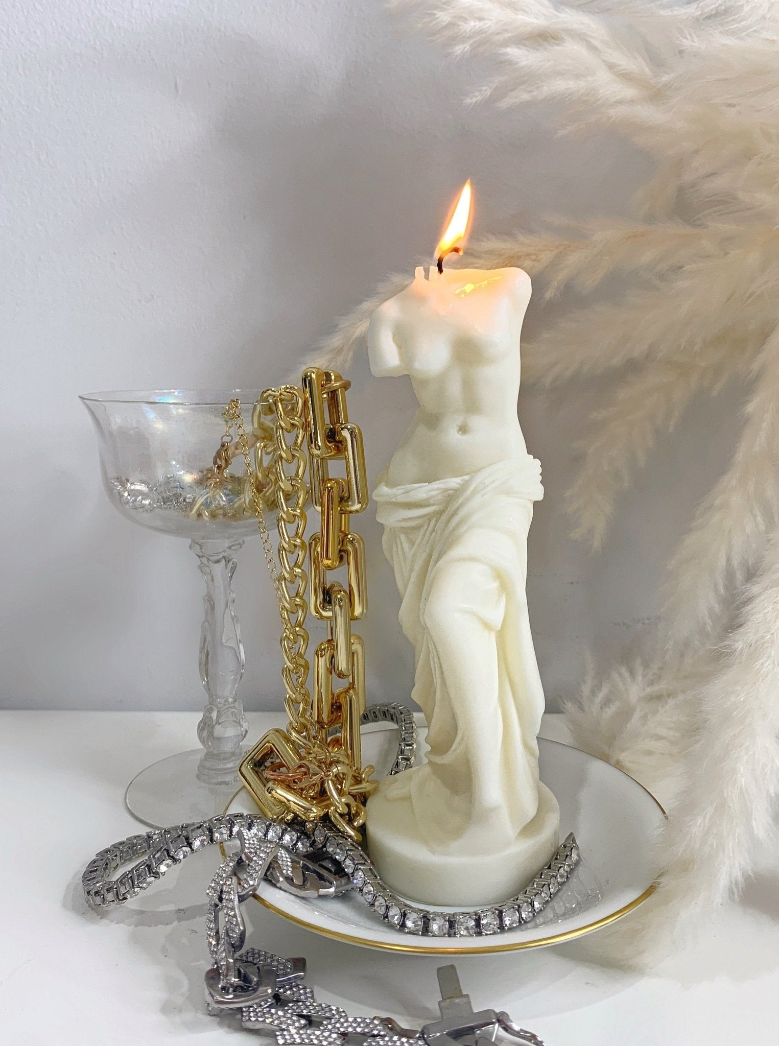 The Venus Candle in Sculpture White
