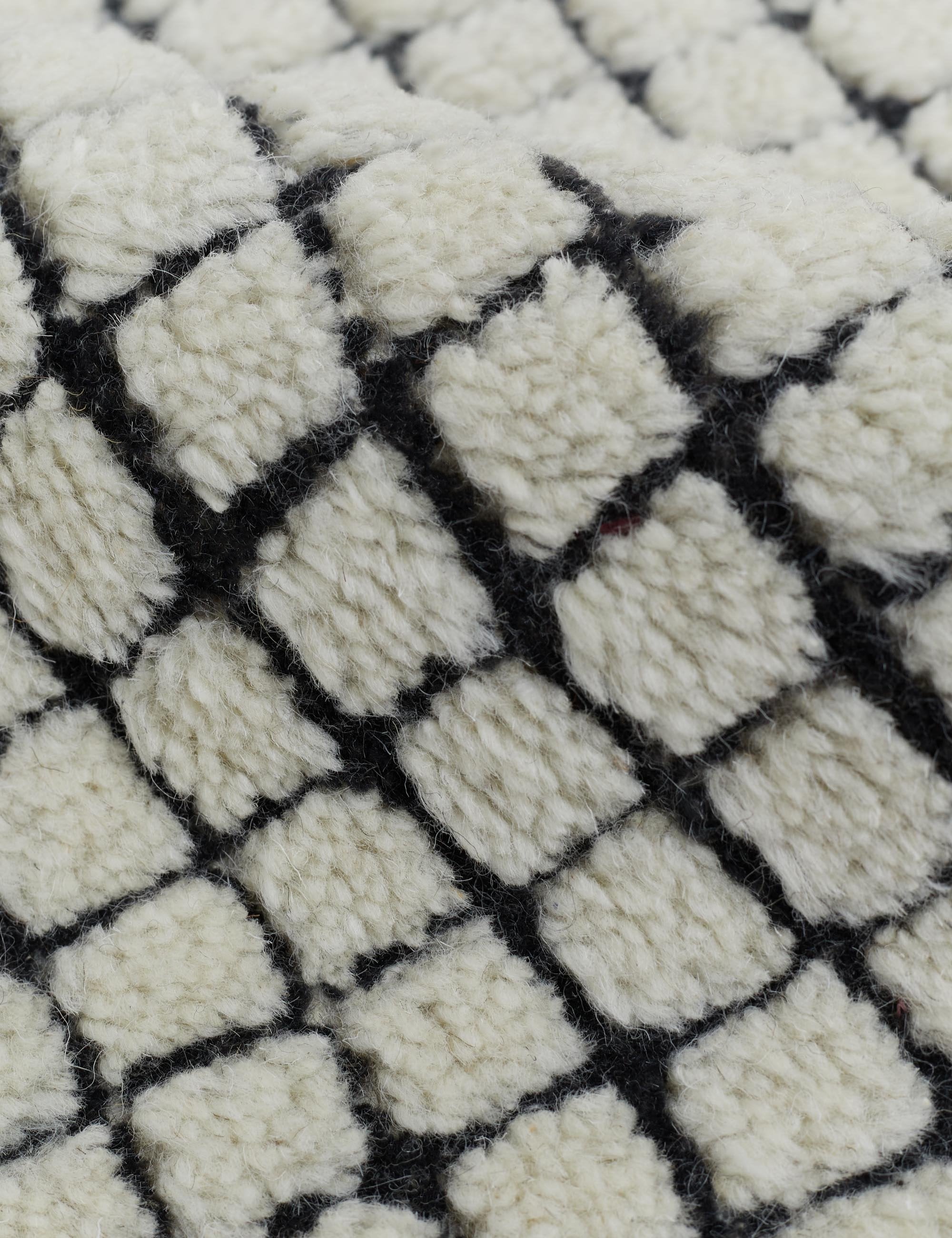 Uma Hand-Knotted Wool Rug