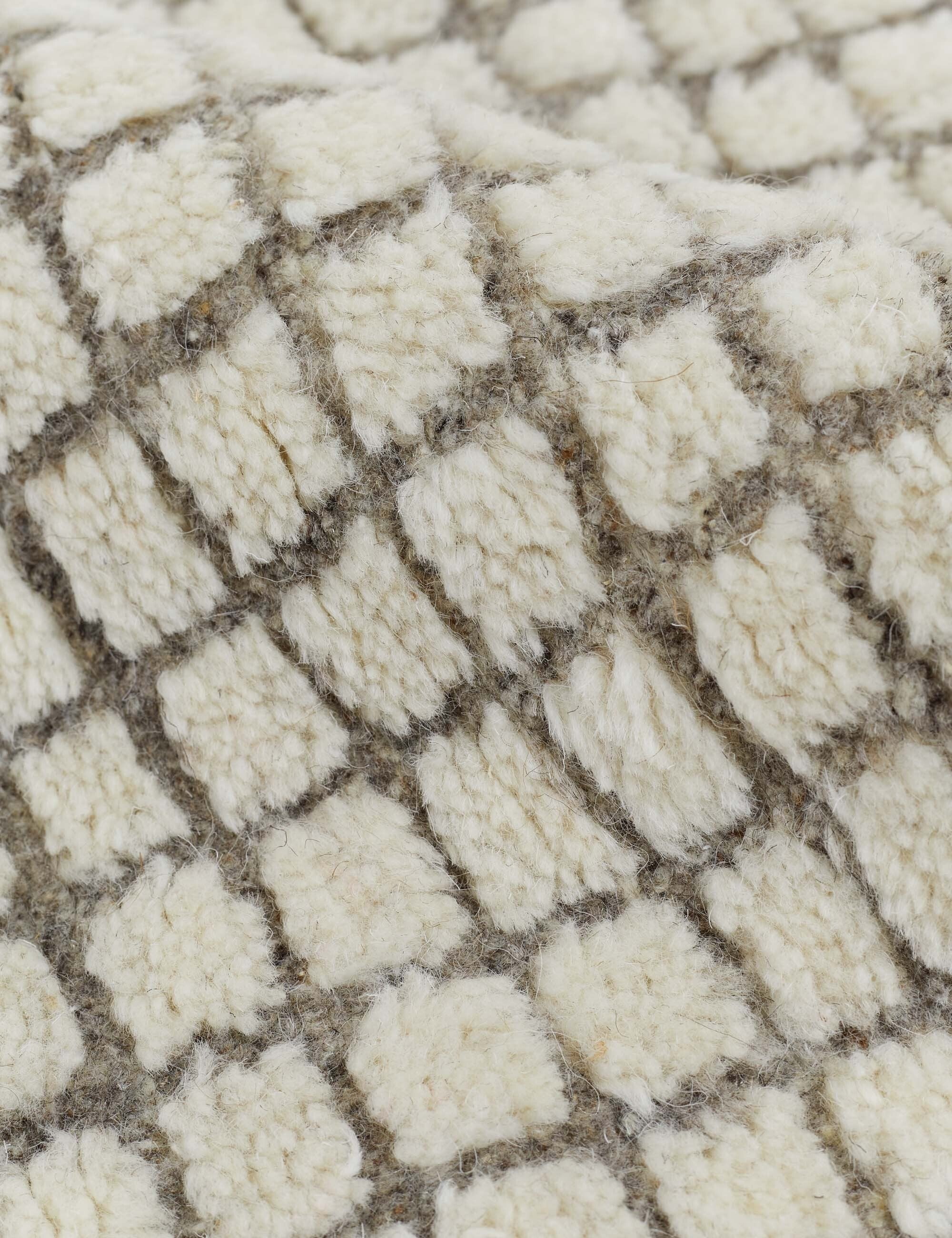 Uma Rug, Gray and Natural