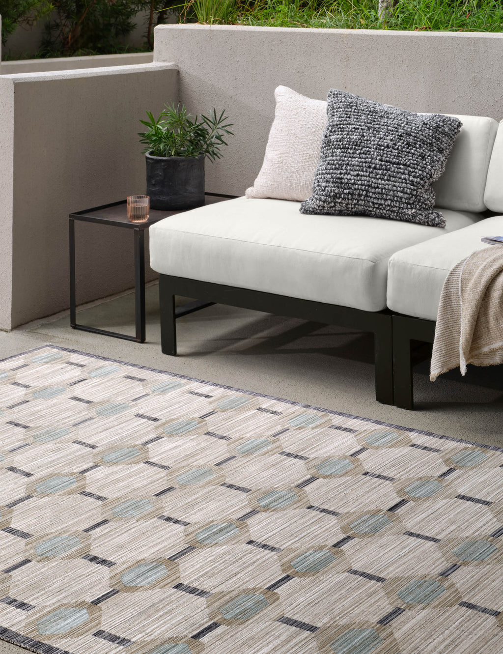 Langdon Indoor / Outdoor Rug